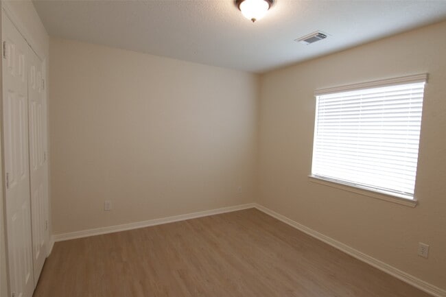 property at 4606 Autumn Village Dr