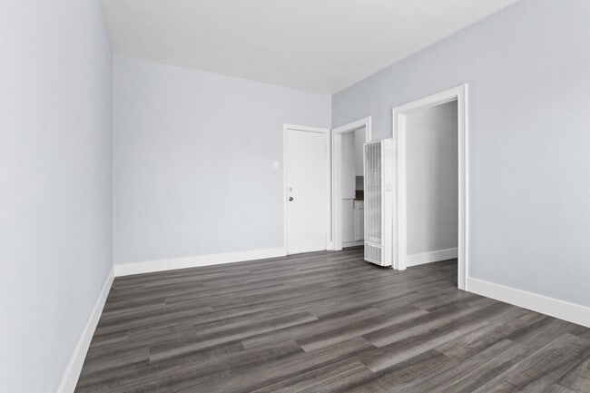 458 Rose Ave, Unit 458 in Long Beach, CA - Foto de edificio - Building Photo