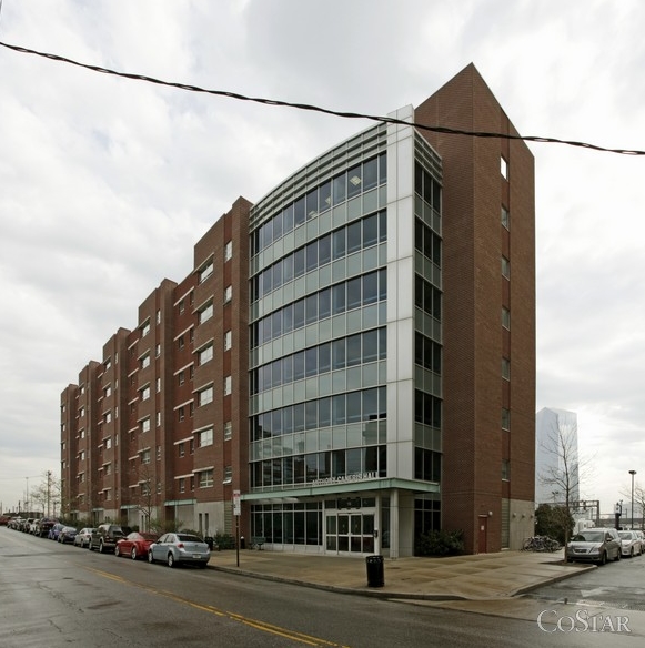 Anthony Caneris Hall in Philadelphia, PA - Foto de edificio