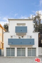 1347 Palisades Beach Rd in Santa Monica, CA - Building Photo - Building Photo