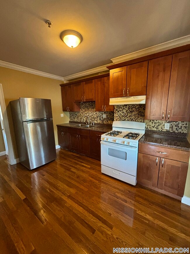 1953 Columbus Ave, Unit 3