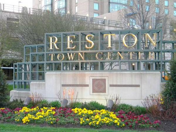 12000 Market St, Unit 78 in Reston, VA - Building Photo