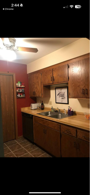600 Marshall Ct in West Bend, WI - Building Photo - Building Photo