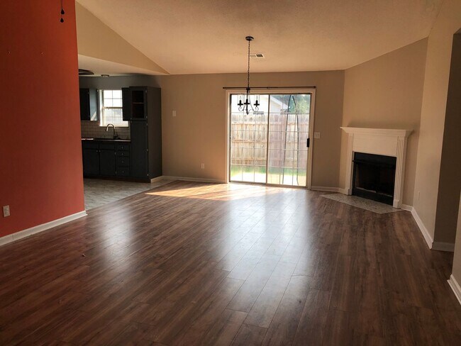 211 Leafy Way in Spartanburg, SC - Building Photo - Building Photo