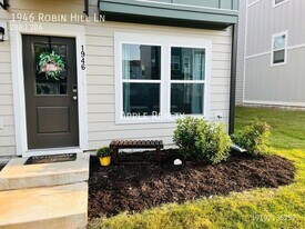 1946 Robin Hill Ln in Raleigh, NC - Building Photo