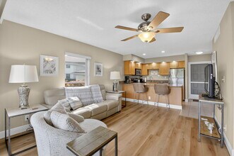 451 Greensward Ln in Delray Beach, FL - Building Photo - Building Photo