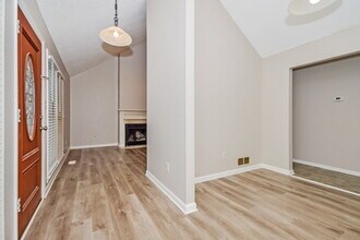 10 Peace Tree Ln NE in Rydal, GA - Foto de edificio - Building Photo