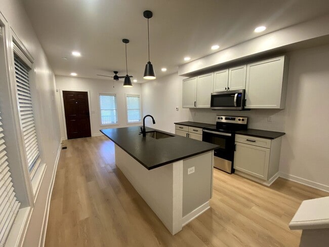 1234-1236-1236 Summit St in Columbus, OH - Building Photo - Building Photo