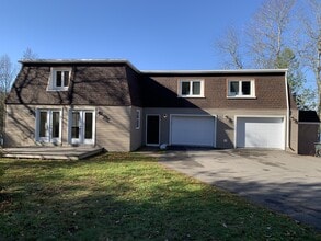 18 Forresters Rd in Quispamsis, NB - Building Photo - Building Photo