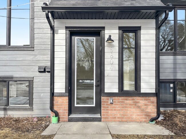 8604-86033 33 Ave NW in Calgary, AB - Building Photo - Building Photo