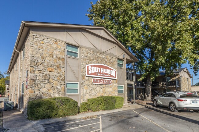 SOUTHWOOD APARTMENTS in Tulsa, OK - Building Photo - Building Photo