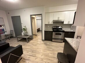 258B Sunview St in Waterloo, ON - Building Photo - Building Photo