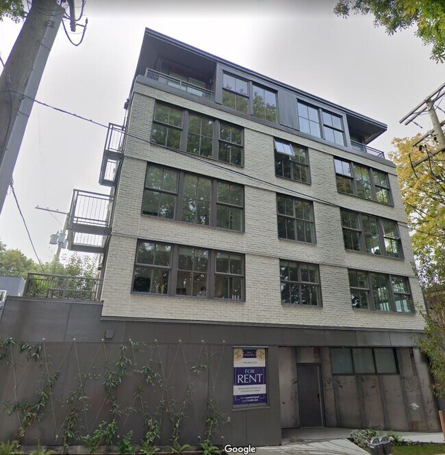1716 Napier St in Vancouver, BC - Building Photo - Building Photo