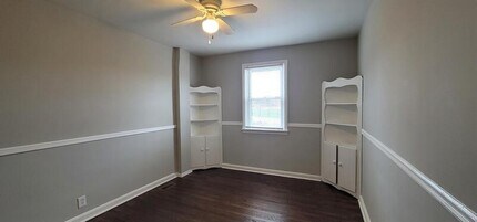 4933 Edgemere Ave in Baltimore, MD - Building Photo - Building Photo