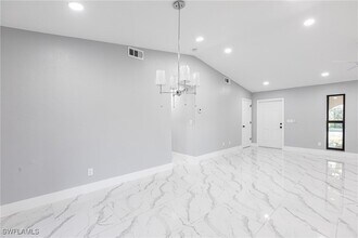 242 Ground Dove Cir SE in Lehigh Acres, FL - Building Photo - Building Photo