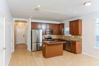 827-834 Red Quill Nest in San Antonio, TX - Building Photo - Building Photo