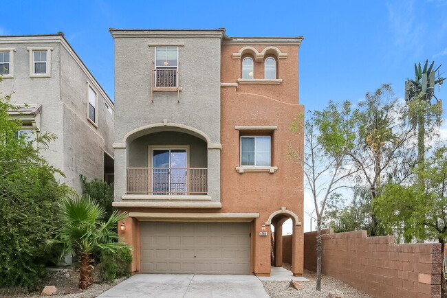 4786 Cortina Rancho St