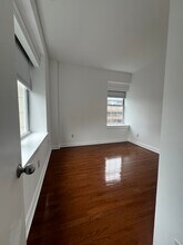 196 Crown St, Unit 407 in Meriden, CT - Building Photo - Building Photo
