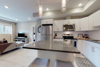 10006-383 83 Ave NW in Edmonton, AB - Building Photo - Building Photo