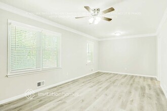 808 Parkstone Dr in Stone Mountain, GA - Building Photo - Building Photo
