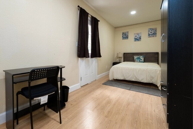 property at 105 W 36th St