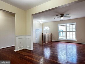 6715 Cub Run Ct in Centreville, VA - Building Photo - Building Photo