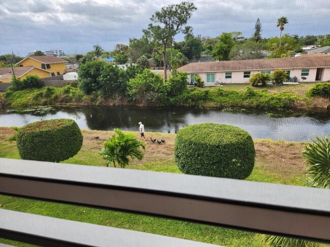 property at 2606 Garden Dr S