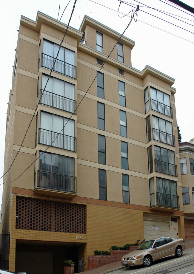 1225 Washington St in San Francisco, CA - Building Photo - Building Photo