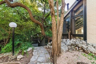 Avistar At Wood Hollow in Austin, TX - Building Photo - Building Photo