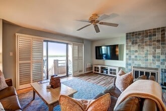 12 Genoa Ct, Unit 12 in Ocean City, NJ - Building Photo - Building Photo