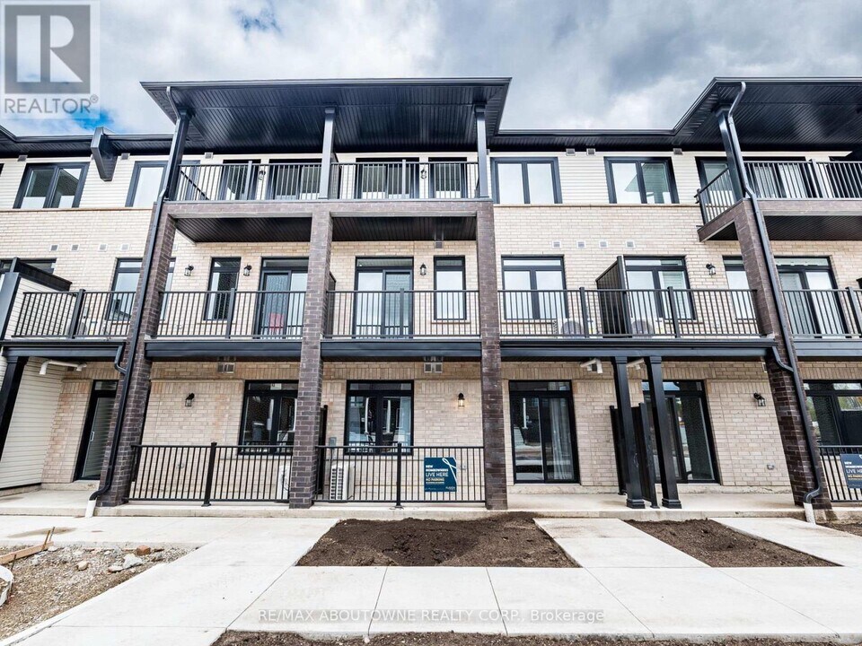 69 Thatcher Dr in Guelph, ON - Building Photo