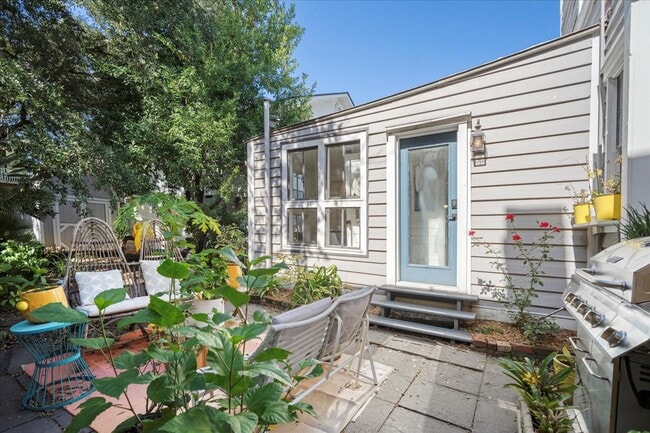 237 Coming St in Charleston, SC - Building Photo - Building Photo