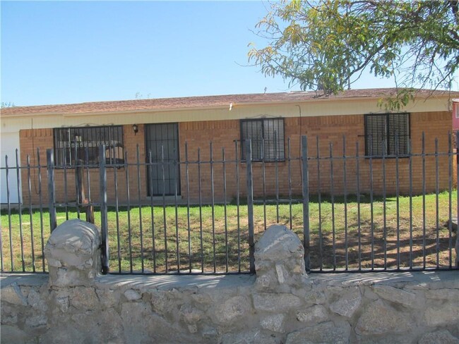 property at 5717 Dalhart Dr