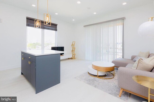 520 S Caroline St in Baltimore, MD - Building Photo - Building Photo