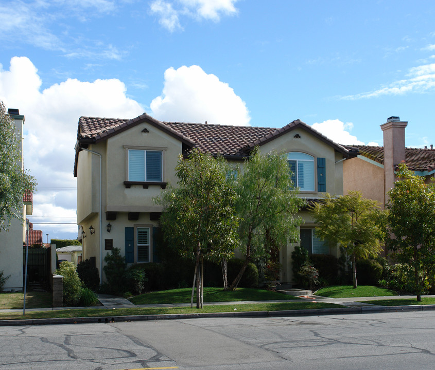 10892-10896 Walnut St in Los Alamitos, CA - Building Photo