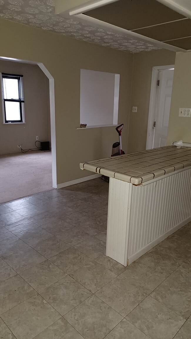 120 Watkins Ave, Unit 1 in Wilmerding, PA - Building Photo - Building Photo