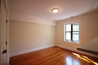 65 Beech Glen St, Unit 2 in Boston, MA - Foto de edificio - Building Photo