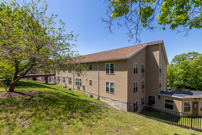 Independence Manor in Quincy, MA - Building Photo - Building Photo