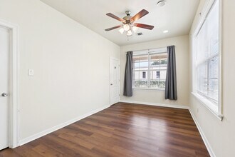 5832 Willow St in New Orleans, LA - Building Photo - Building Photo