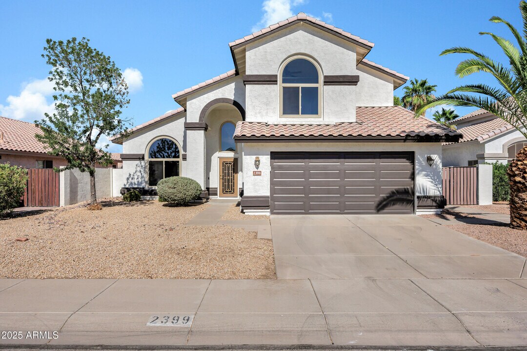 2399 S Walnut Dr in Chandler, AZ - Building Photo