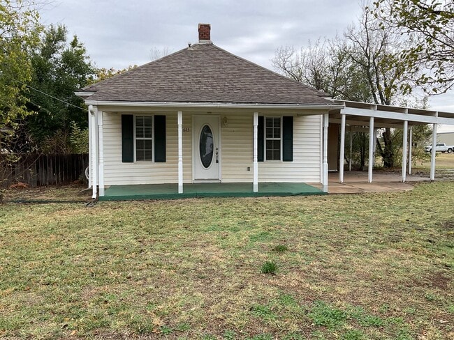 property at 623 NW 2nd St