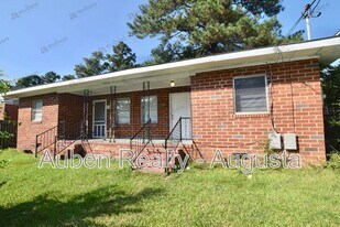 2165 1/2 Telfair St in Augusta, GA - Building Photo