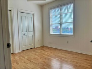 370 Marshall Ave in St. Paul, MN - Building Photo - Building Photo