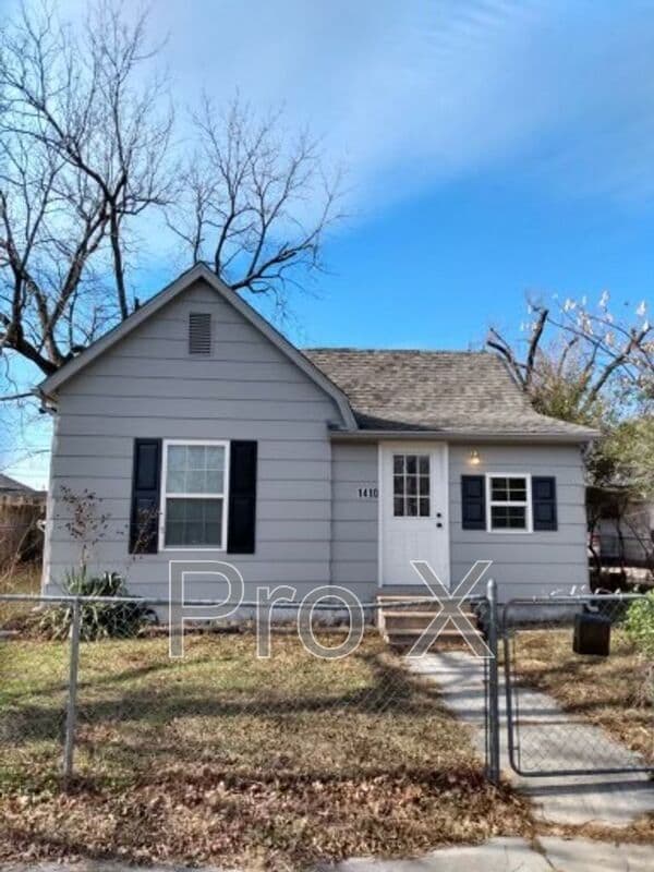 property at 1410 Iowa Ave