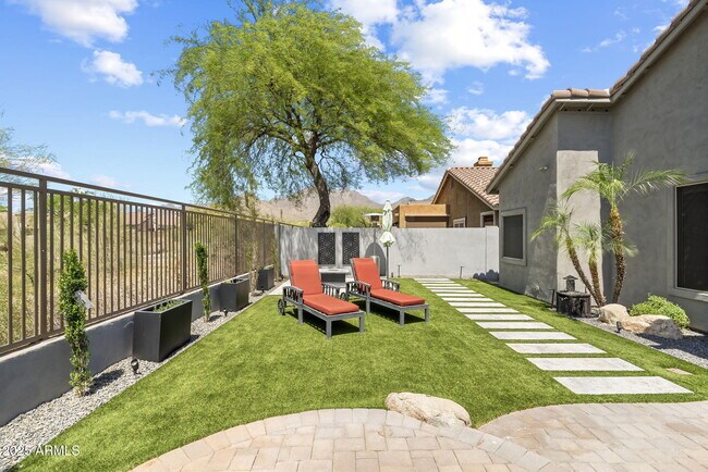 10318 E Tierra Buena Ln in Scottsdale, AZ - Building Photo - Building Photo