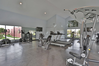 Eastridge Apartments in Tempe, AZ - Building Photo - Interior Photo