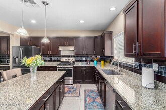 15856 N 76th Ave in Peoria, AZ - Building Photo - Building Photo