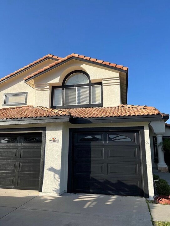 23900 Cadenza Dr in Murrieta, CA - Building Photo