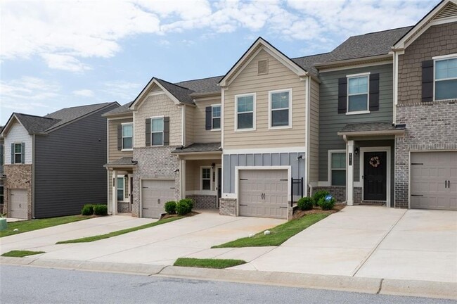 6979 Zaniah Rd in Atlanta, GA - Building Photo - Building Photo