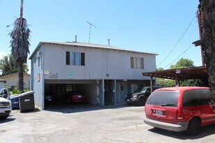 15840 Vanowen St in Lake Balboa, CA - Building Photo